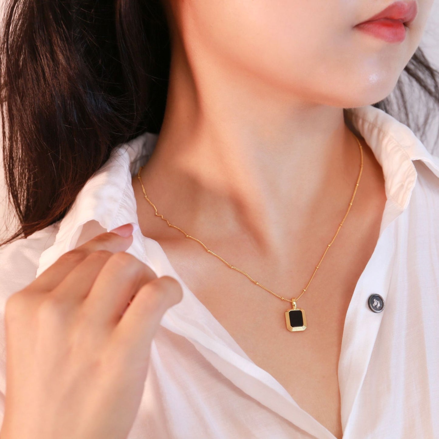 Double-sided Natural Black Agate and White  Fritillaria Necklace