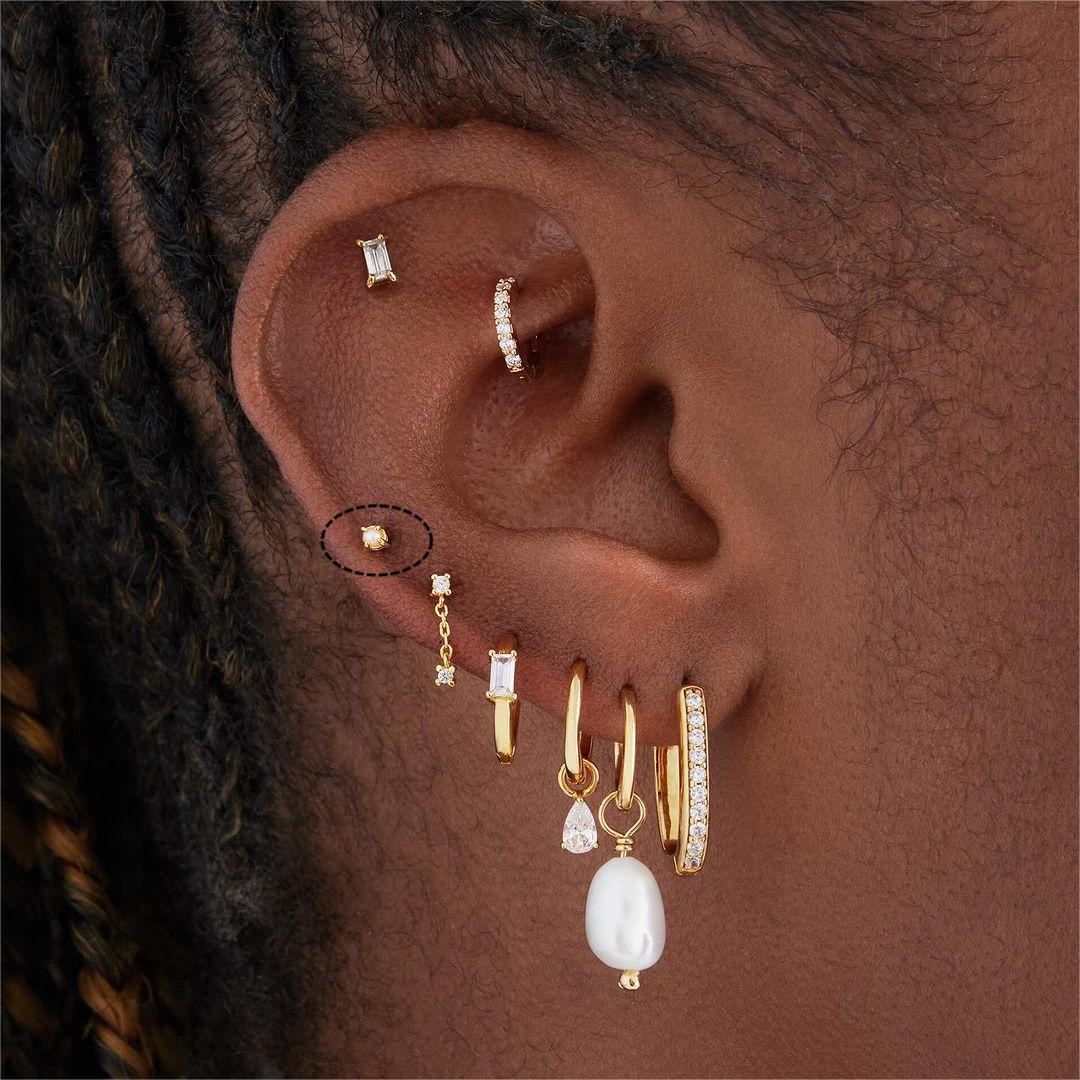 A13  Pearl Studs