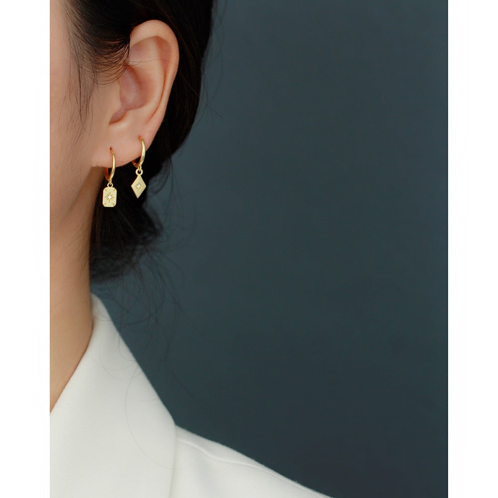 Rhombic Pendant Earrings