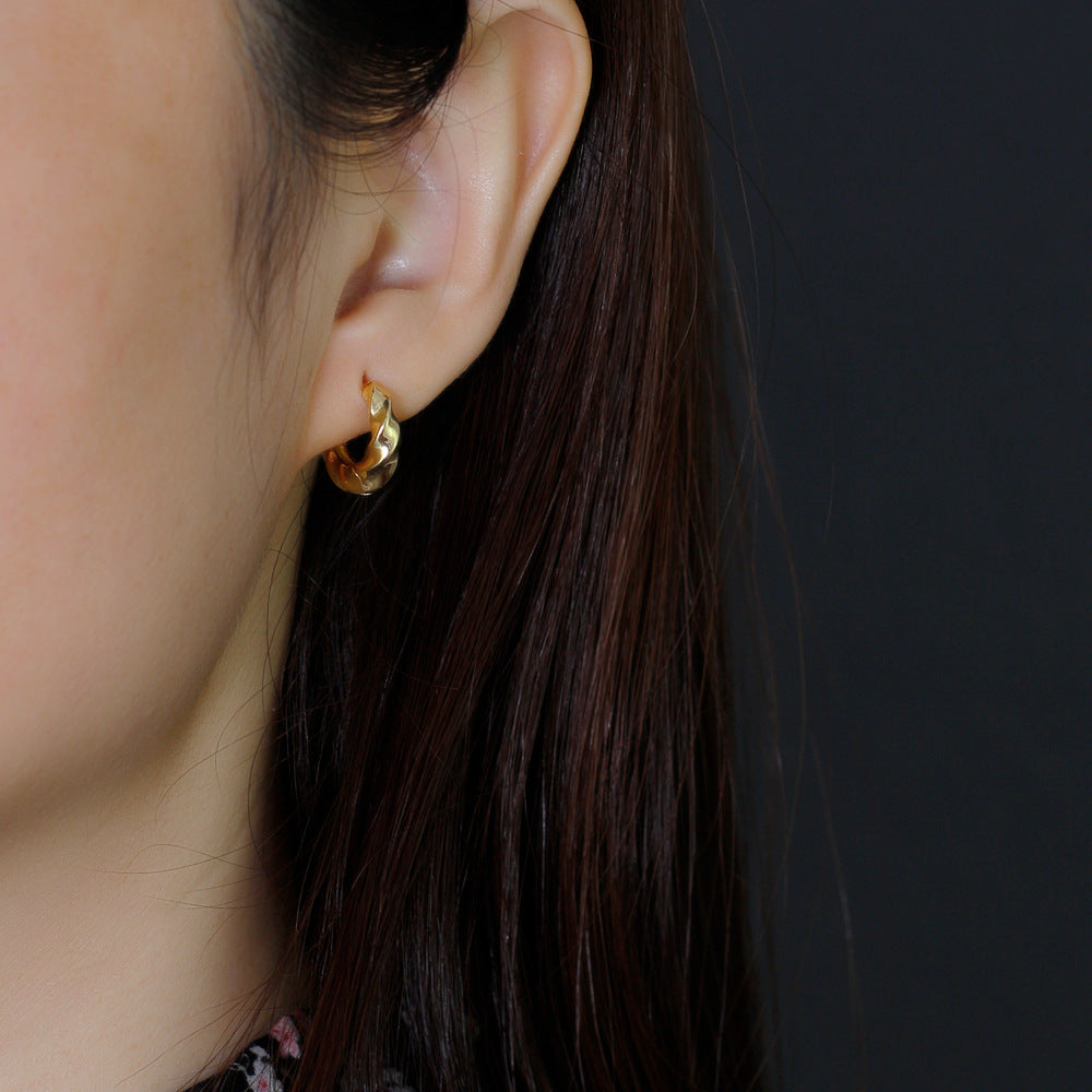 B28  Thread Earrings